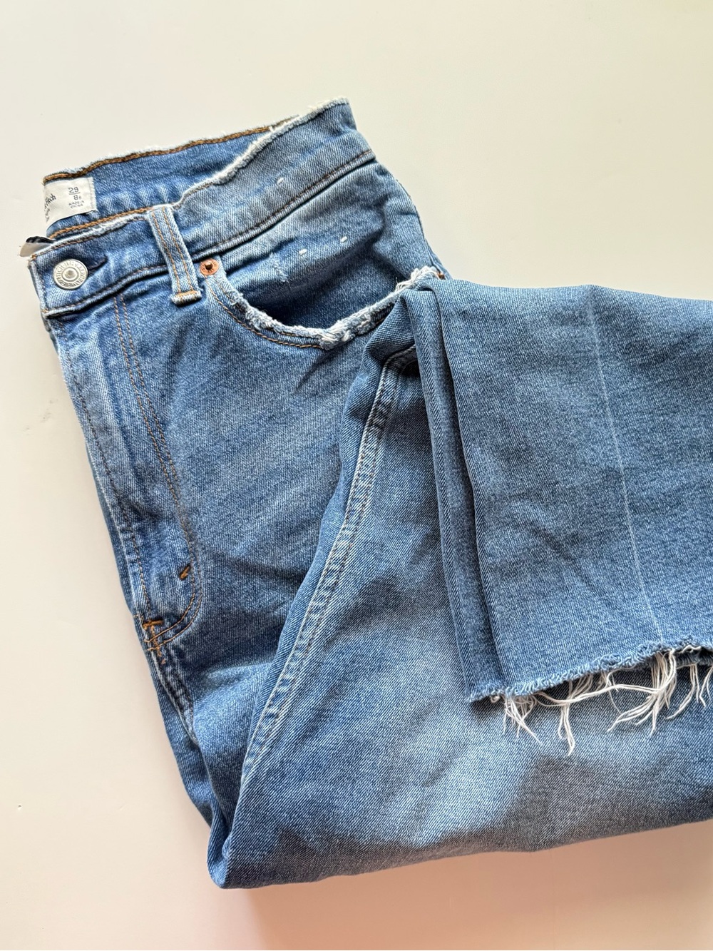 Abercrombie & Fitch Cropped High-Rise Straight Jeans in Blue Wash